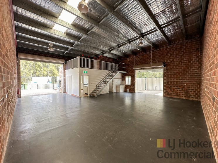 5/8 Bonnal Road Erina NSW 2250 - Image 2