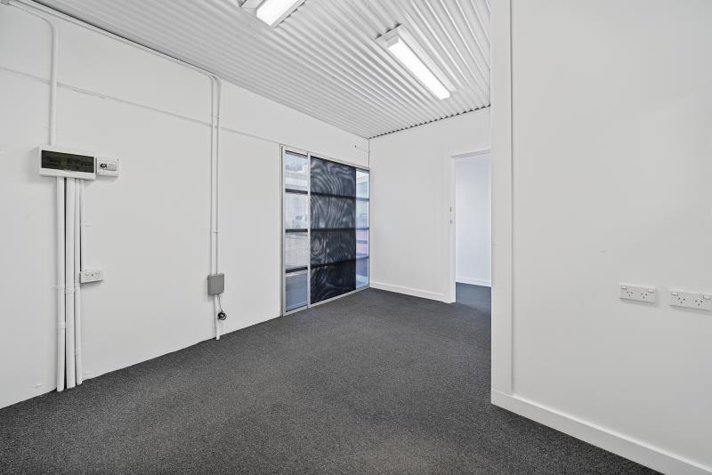 Click to view all images Unit 9/5 Joule Place Tuggerah NSW 2259 - Image 2