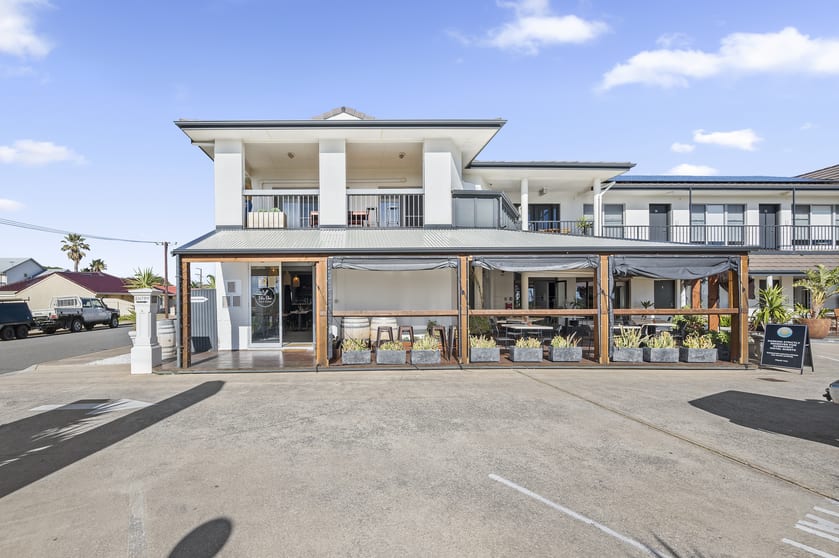 Click to view all images 153-157 Esplanade Port Noarlunga South SA 5167 - Image 3