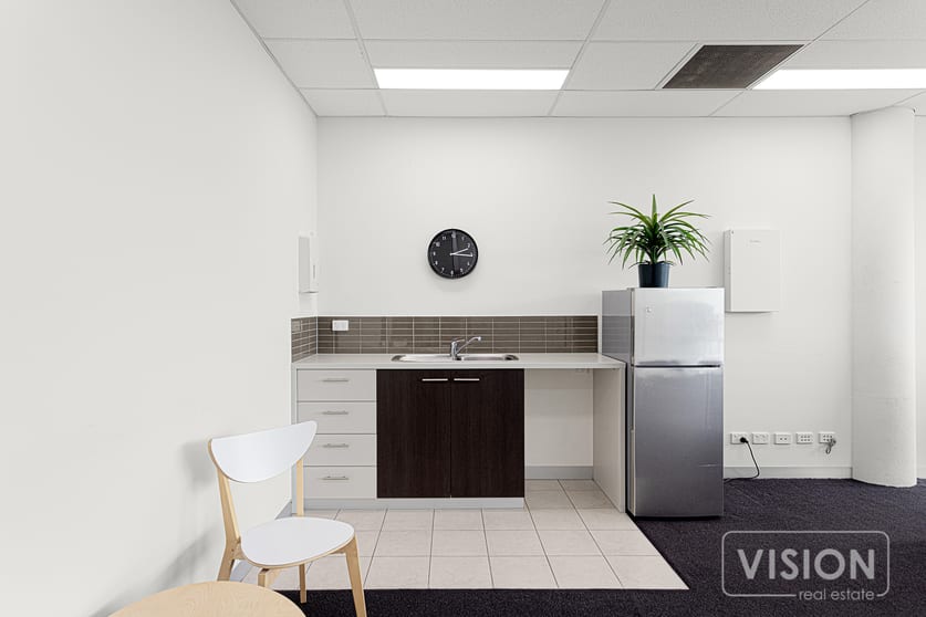 Click to view all images 65/574 Plummer Street Port Melbourne VIC 3207 - Image 3