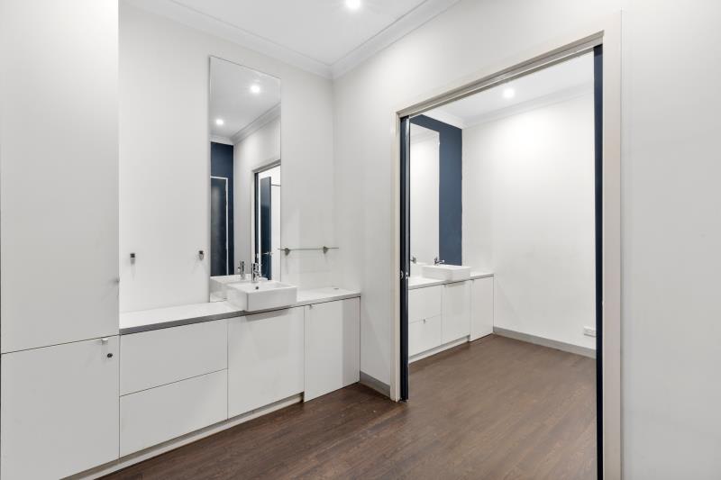 Click to view all images 22 Ferguson Street Williamstown VIC 3016 - Image 3