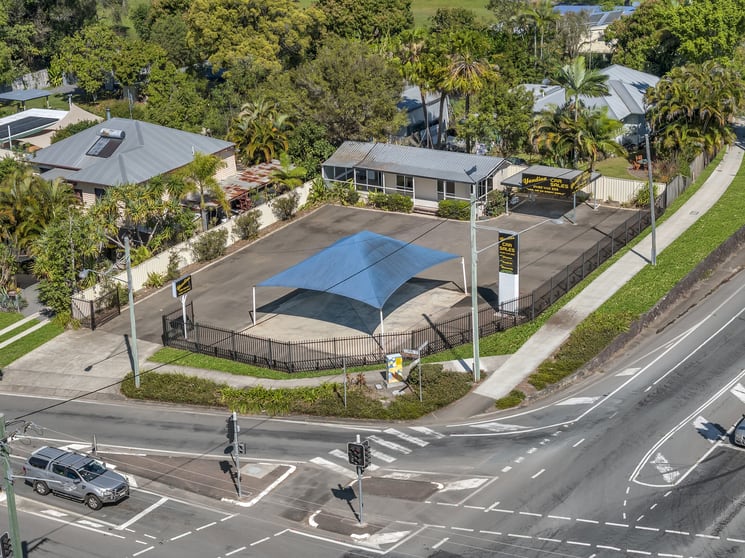 Click to view all images 2 Fleming Street Yandina QLD 4561 - Image 2