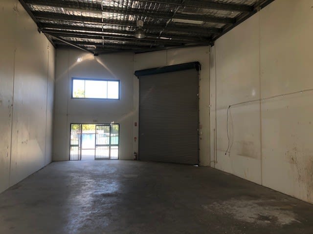 Click to view all images UNIT 4 / 16 CENTRAL PARK AVE Ashmore QLD 4214 - Image 2