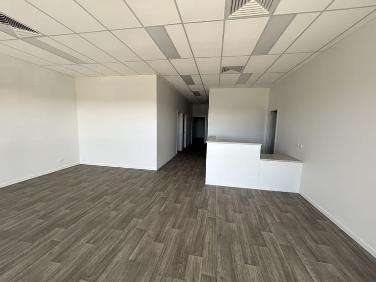 Click to view all images Shop 5 /5 Madsen Road Urraween QLD 4655 - Image 2