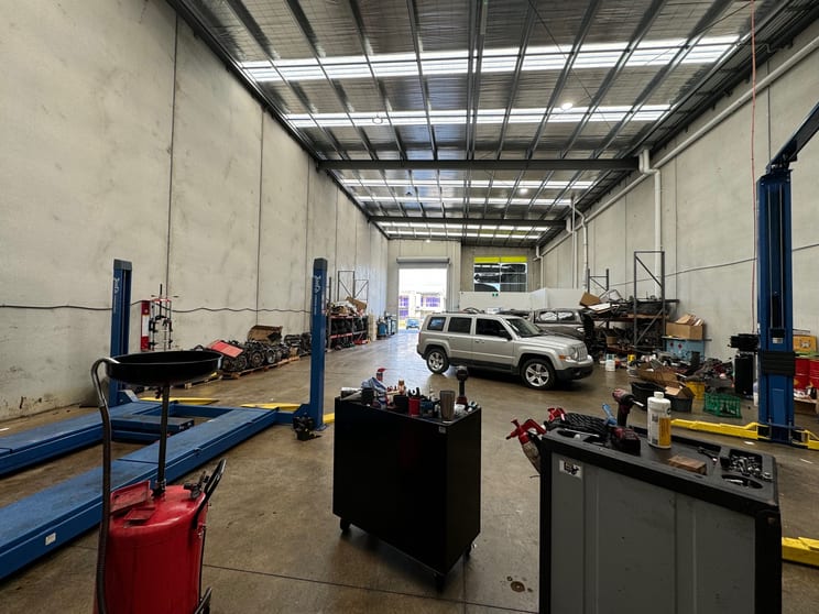 Click to view all images 2/8 Palladium Circuit Clyde North VIC 3978 - Image 3