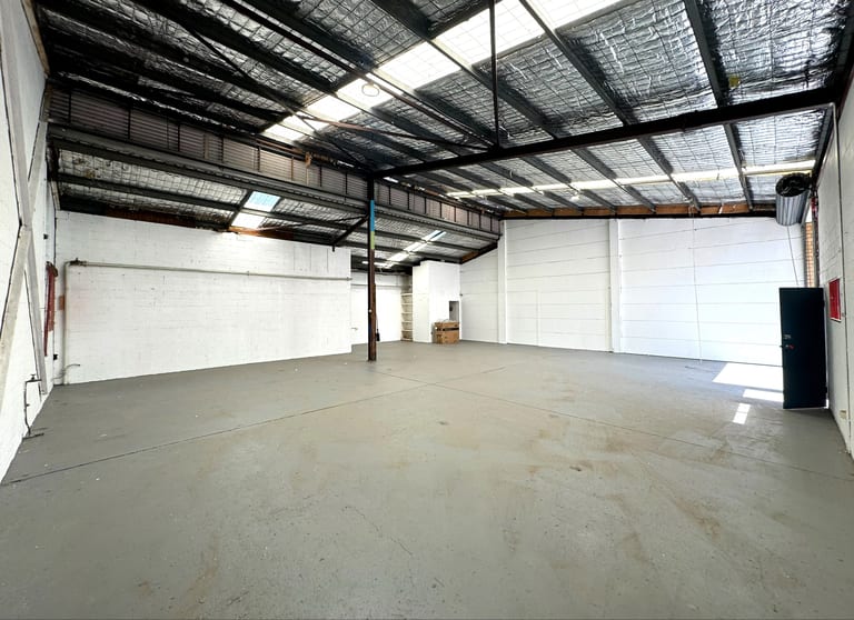 Click to view all images B1/1 Campbell Parade Manly Vale NSW 2093 - Image 3