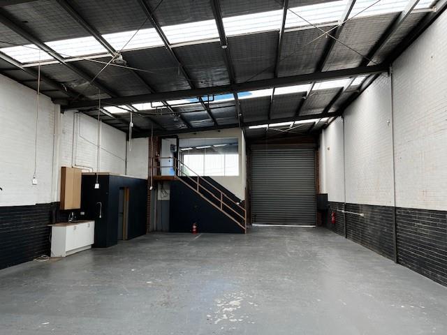 Click to view all images 353 Albert Street Brunswick VIC 3056 - Image 3