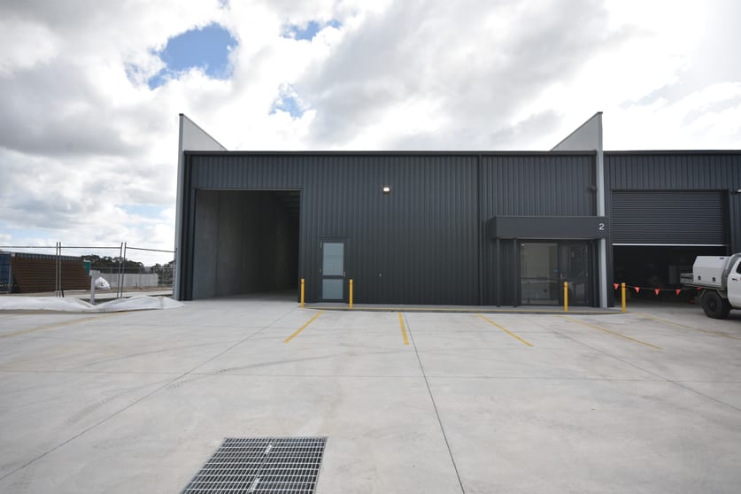 Click to view all images 2/111 Kaitlers Road Lavington NSW 2641 - Image 1