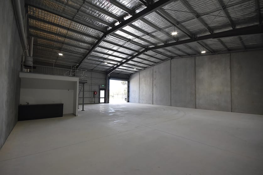 Click to view all images 2/111 Kaitlers Road Lavington NSW 2641 - Image 2