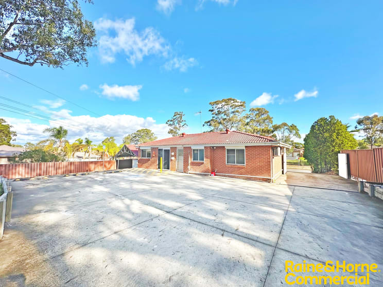 Click to view all images 64 Sherringham Road Cranebrook NSW 2749 - Image 2