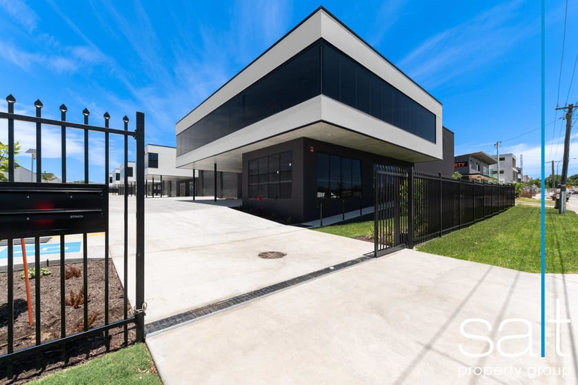 Click to view all images 2/35 McCoy St Myaree WA 6154 - Image 1