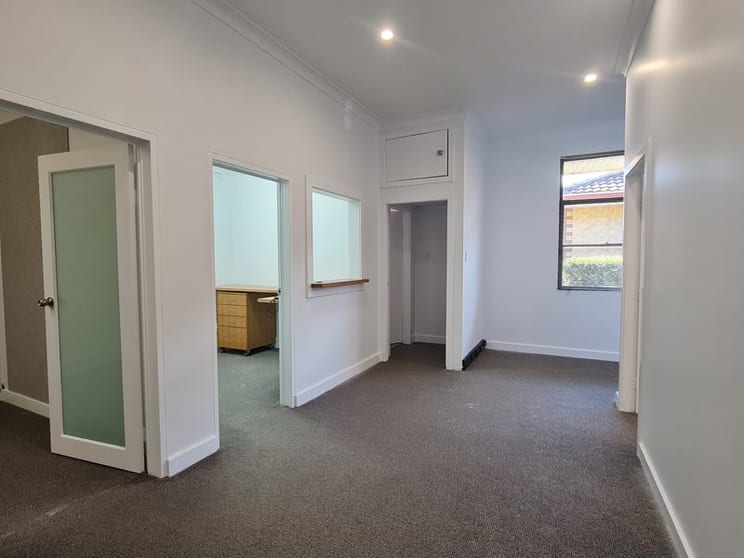 Click to view all images 3/24 Brown Road Broadmeadow NSW 2292 - Image 2