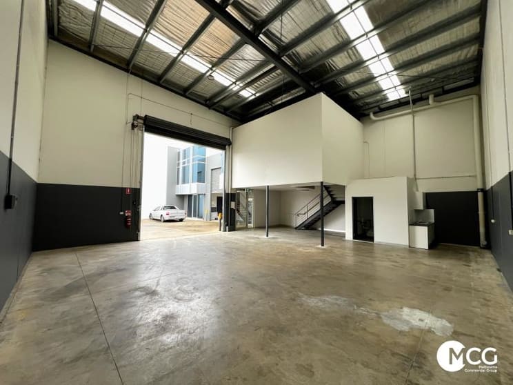 Click to view all images 3/17 Catherine Street Coburg North VIC 3058 - Image 2