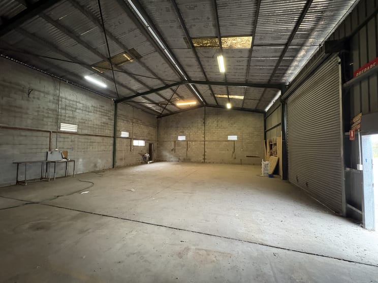 Click to view all images Shed 16-18 Hovell Street Wodonga VIC 3690 - Image 3