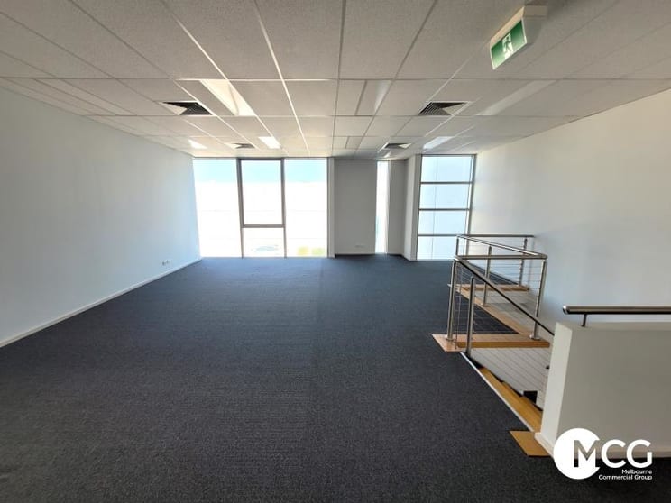 Click to view all images 4/11 Trevi Crescent Tullamarine VIC 3043 - Image 3