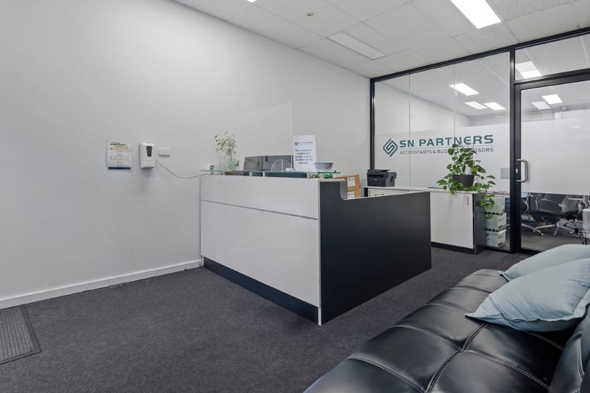 Click to view all images 2A Monomeeth Drive Mitcham VIC 3132 - Image 2