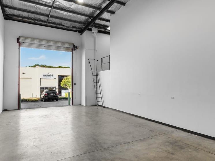 Click to view all images Unit 7/9 Hudson Ave Castle Hill NSW 2154 - Image 3