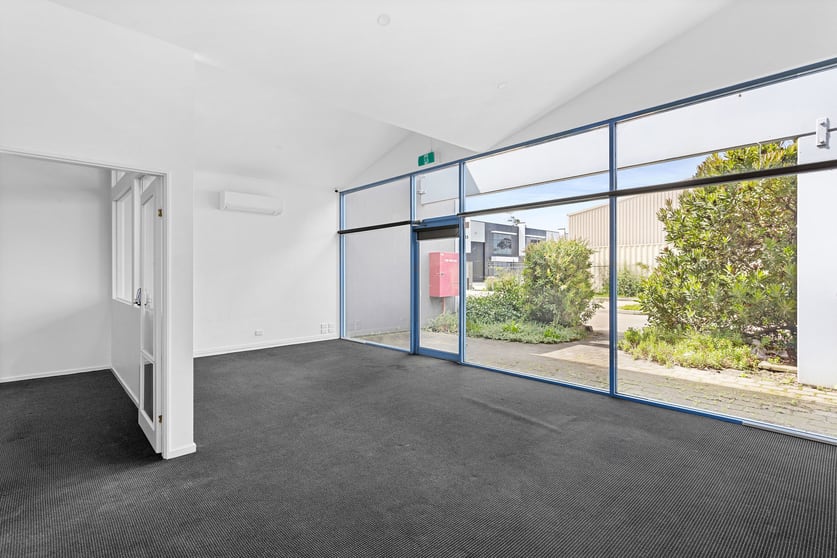 Click to view all images 5/2135 Frankston-Flinders Road Hastings VIC 3915 - Image 3