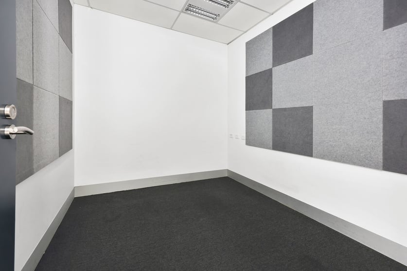 Click to view all images 2 Belmont Square Belmont VIC 3216 - Image 3