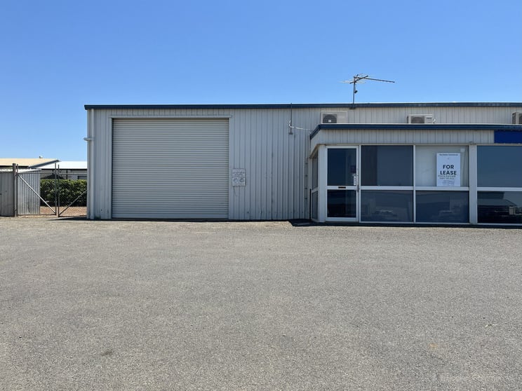 Click to view all images 110 Raglan Street Roma QLD 4455 - Image 1
