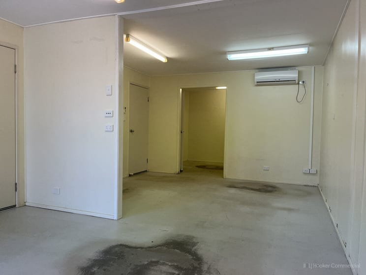 Click to view all images 110 Raglan Street Roma QLD 4455 - Image 2