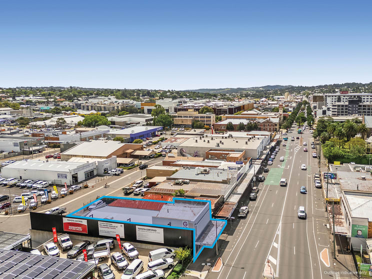 Click to view all images 595 Ruthven Street Toowoomba City QLD 4350 - Image 2
