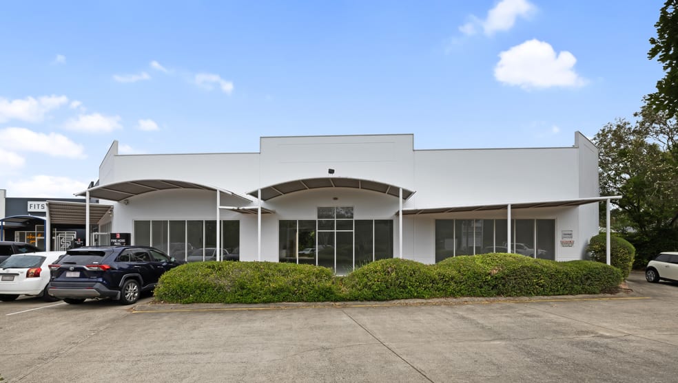 Click to view all images Shop 1/11 Gibson Road Noosaville QLD 4566 - Image 1