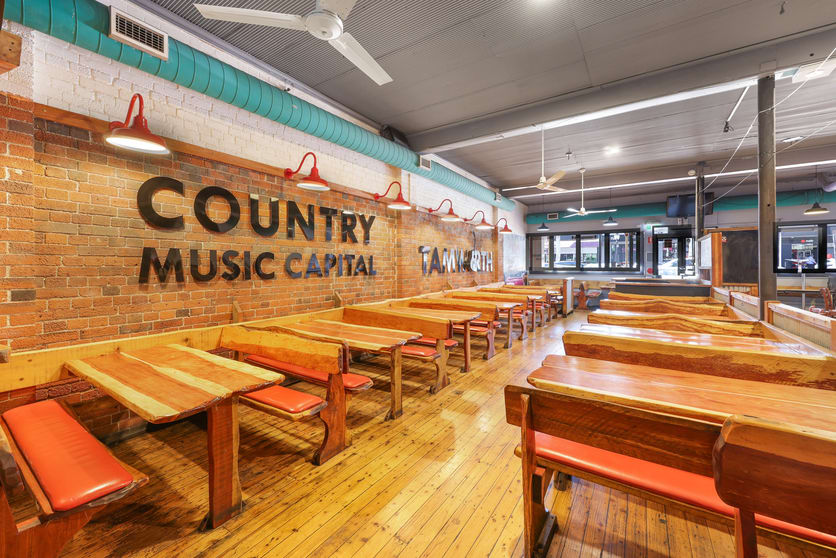 Click to view all images 265 - 267 Peel Street Tamworth NSW 2340 - Image 3