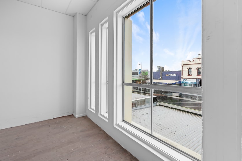 Click to view all images 2/169 Liebig Street Warrnambool VIC 3280 - Image 3
