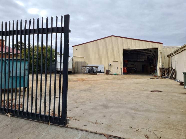 Click to view all images 489-491 Grand Junction Road Wingfield SA 5013 - Image 1