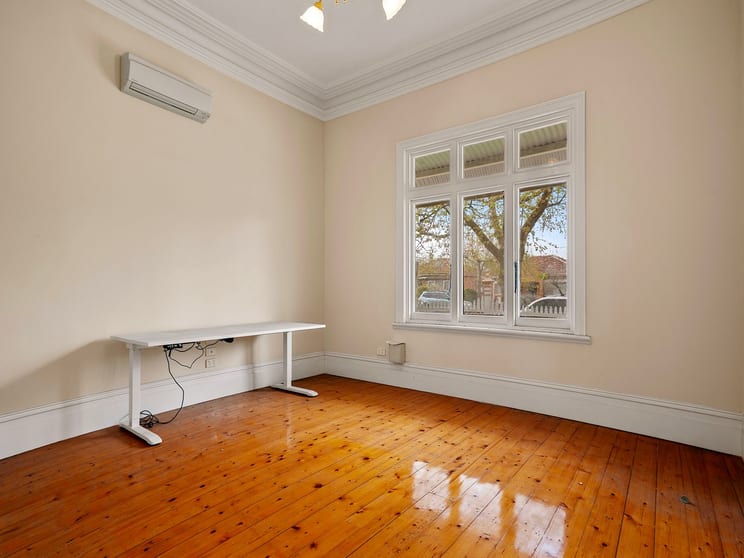 Click to view all images 202 Station Street Fairfield VIC 3078 - Image 3