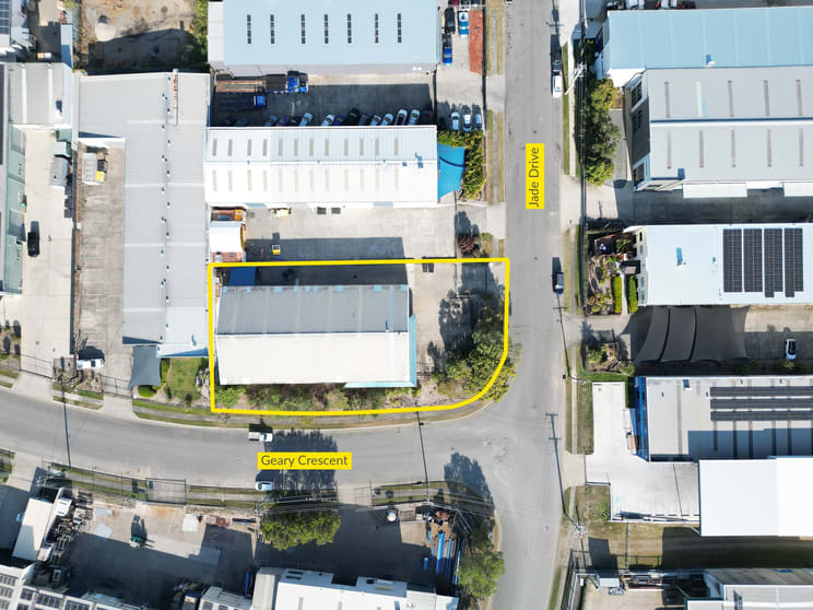 Click to view all images 19 Jade Drive Molendinar QLD 4214 - Image 2