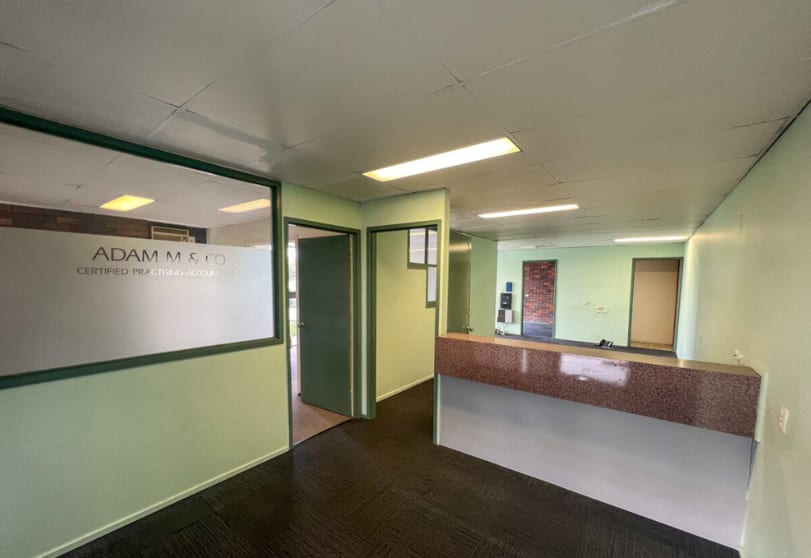 3/107 Dandenong Road Mount Ommaney QLD 4074 - Image 2