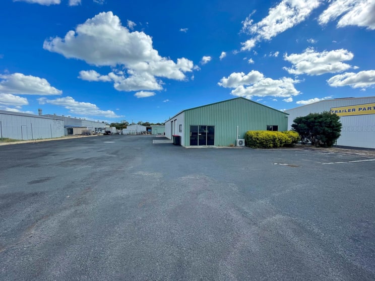 Click to view all images 22 Sweny Drive Australind WA 6233 - Image 2