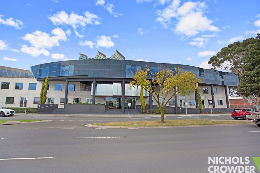 Click to view all images 1.03/999 Nepean Highway Moorabbin VIC 3189 - Image 1