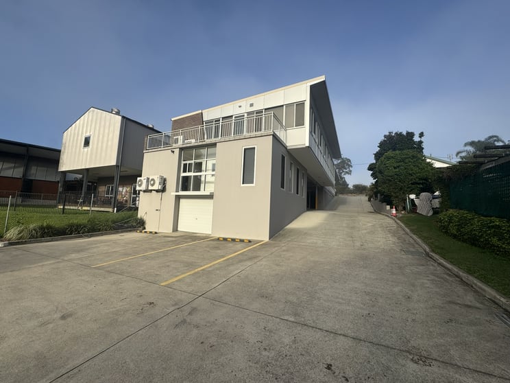 Click to view all images 3/25 Old Princes Highway Batemans Bay NSW 2536 - Image 2