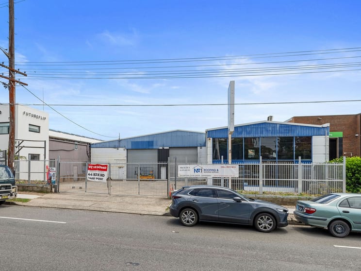 Click to view all images 33-35 Captain Cook Drive Caringbah NSW 2229 - Image 3