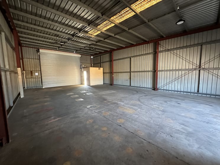 Click to view all images 4/13 Aldinga Street Brendale QLD 4500 - Image 2