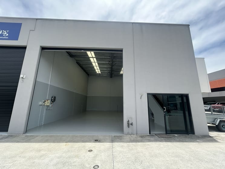 Click to view all images 7/3-9 Octal Street Yatala QLD 4207 - Image 2