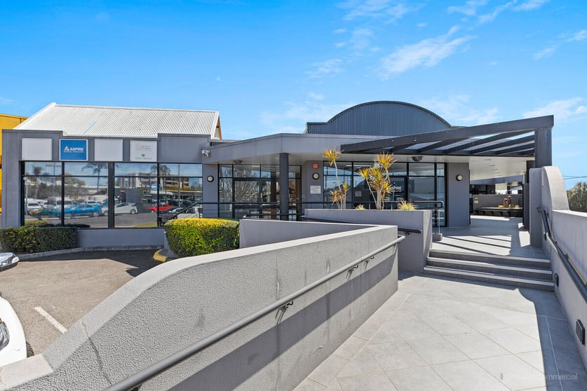 Click to view all images 1/131a Herries Street Toowoomba City QLD 4350 - Image 1