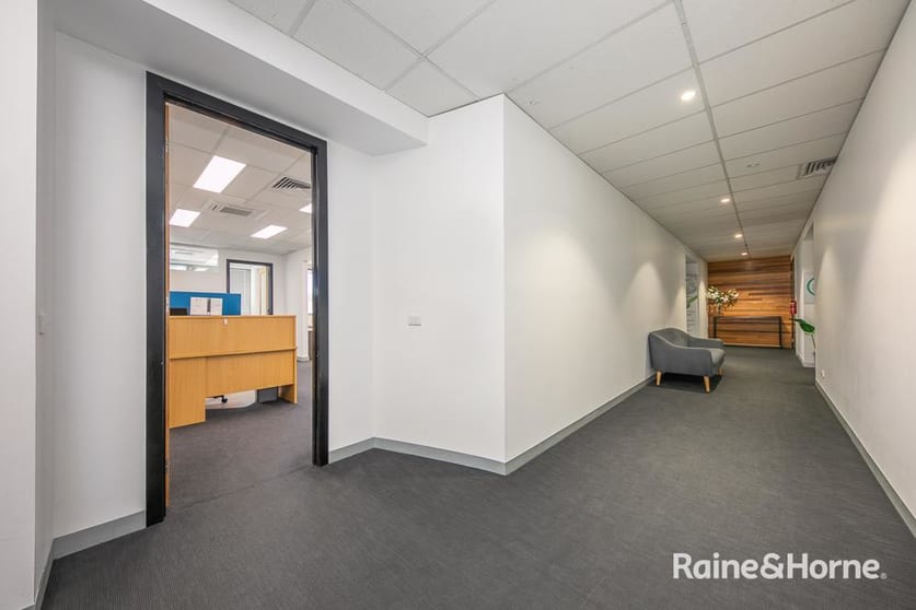 Click to view all images Suite 4/14 Brook St Sunbury VIC 3429 - Image 2
