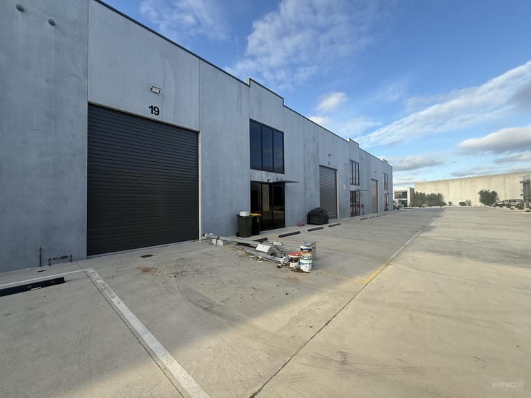 Click to view all images 19/82 Levanswell Road Moorabbin VIC 3189 - Image 1