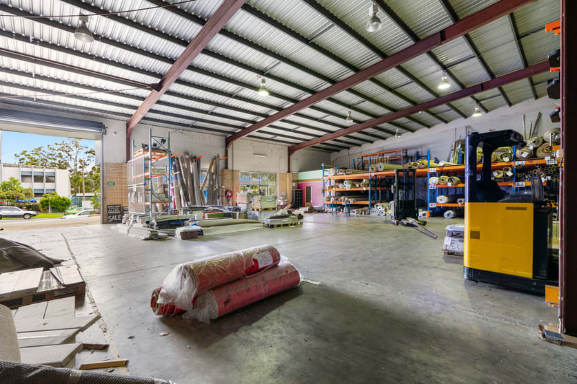 Click to view all images 1/15-17 Ern Harley Drive Burleigh Heads QLD 4220 - Image 3