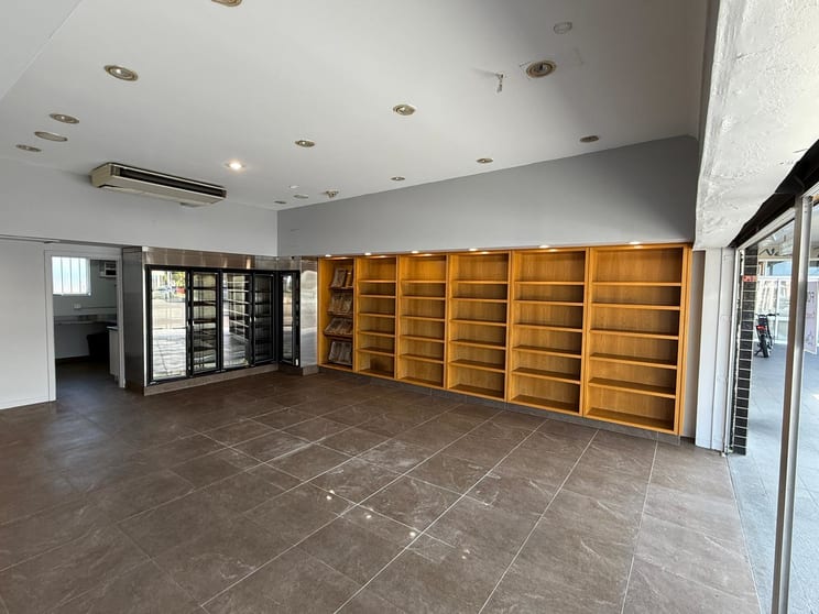 Click to view all images shop 7/12-14 Murrumbidgee Avenue Sylvania Waters NSW 2224 - Image 2