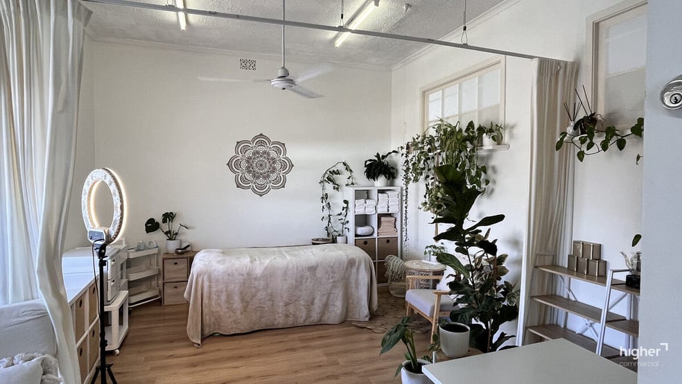 Click to view all images Room 6, 1-5 Sussex Street Glenelg SA 5045 - Image 1