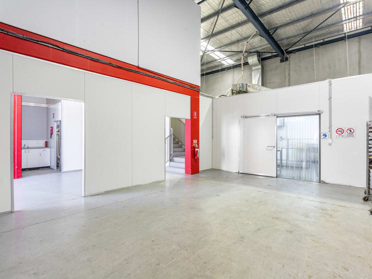 Click to view all images 10/77 Newton Road Wetherill Park NSW 2164 - Image 2
