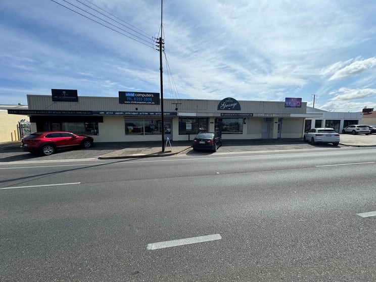 Click to view all images 567 Grange Road Grange SA 5022 - Image 2