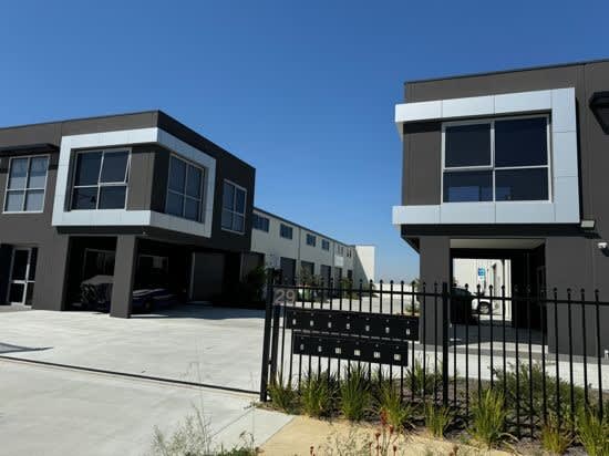 Click to view all images U4/29 Sunderland Crescent Butler WA 6036 - Image 2