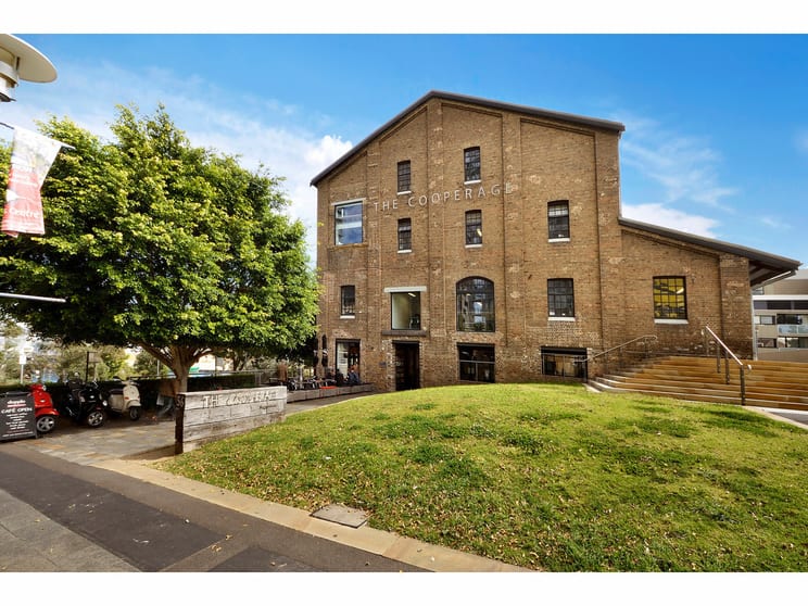 Click to view all images 402/56 Bowman Street Pyrmont NSW 2009 - Image 3