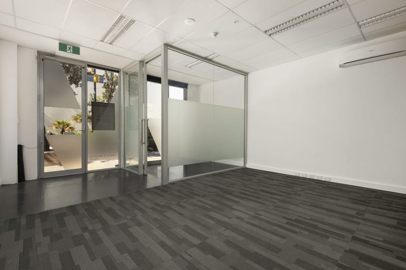 Click to view all images 4/1A The Strand Chelsea VIC 3196 - Image 3